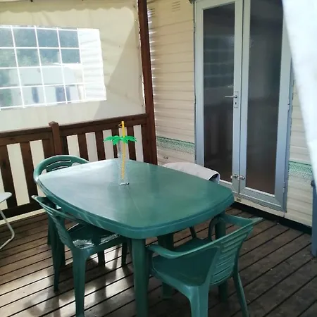 A Avec Jardin Cloture *